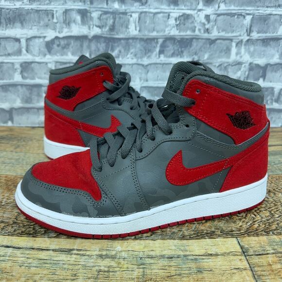 Nike Air Jordan 1 Mid Retro BG Camo River Rock Black Red 822858-032 Youth 7Y - Picture 1 of 11
